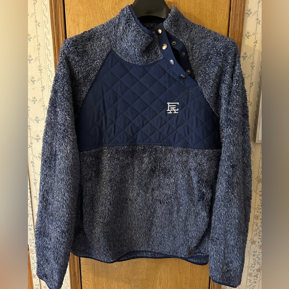 Fuzzy Quilted Pullovet